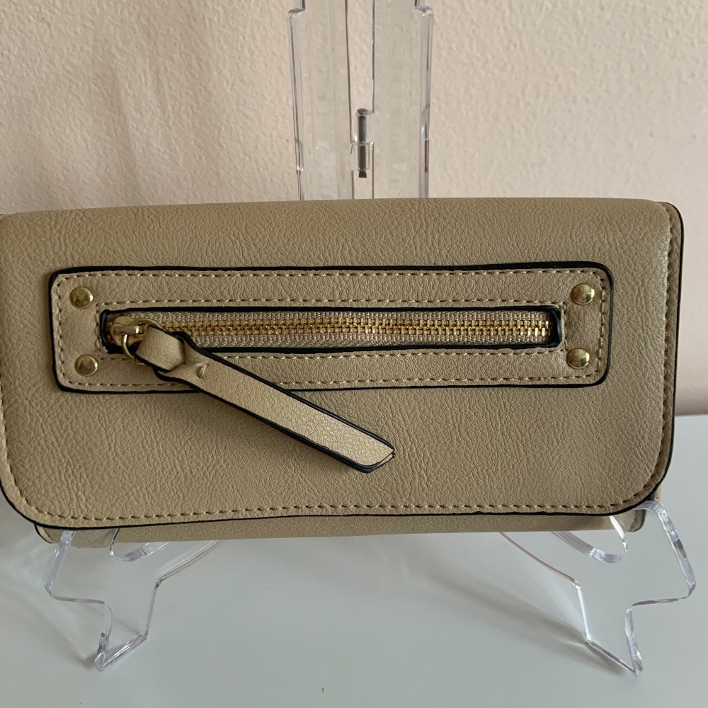 Womens Beige  Flap wallet NWOT